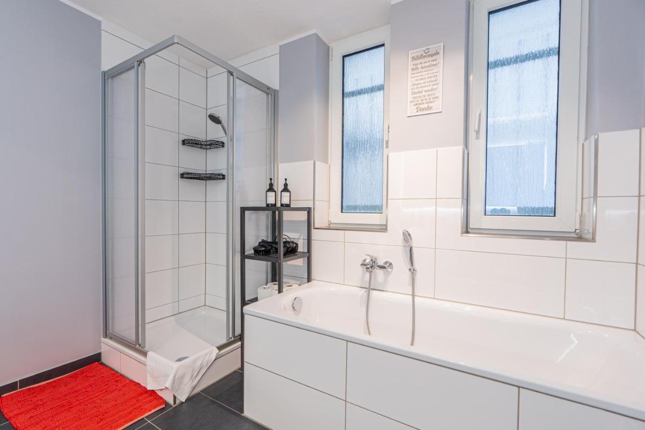 Golden Design Apartment Familie Business 6 Pers Buero Fitnessecke Naehe Messe Dus 1000 Mbit Duisburgo Esterno foto