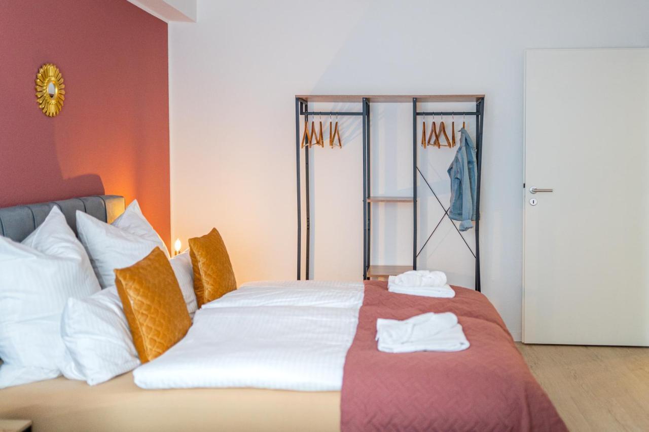 Golden Design Apartment Familie Business 6 Pers Buero Fitnessecke Naehe Messe Dus 1000 Mbit Duisburgo Esterno foto