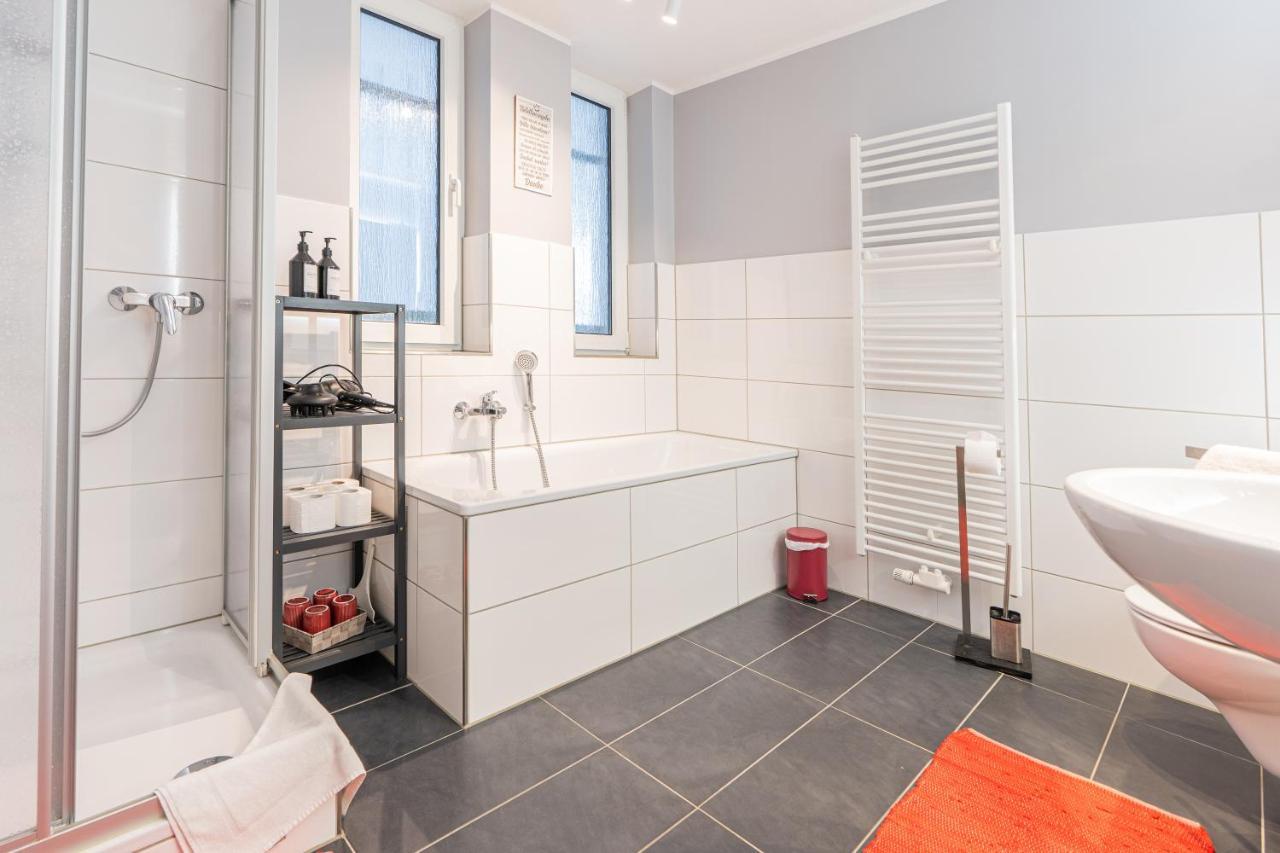 Golden Design Apartment Familie Business 6 Pers Buero Fitnessecke Naehe Messe Dus 1000 Mbit Duisburgo Esterno foto