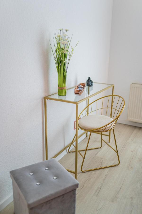 Golden Design Apartment Familie Business 6 Pers Buero Fitnessecke Naehe Messe Dus 1000 Mbit Duisburgo Esterno foto